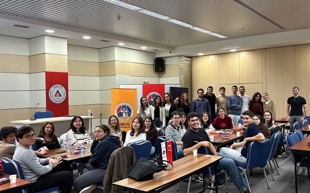 Ders Arası — fotoğraf 1
