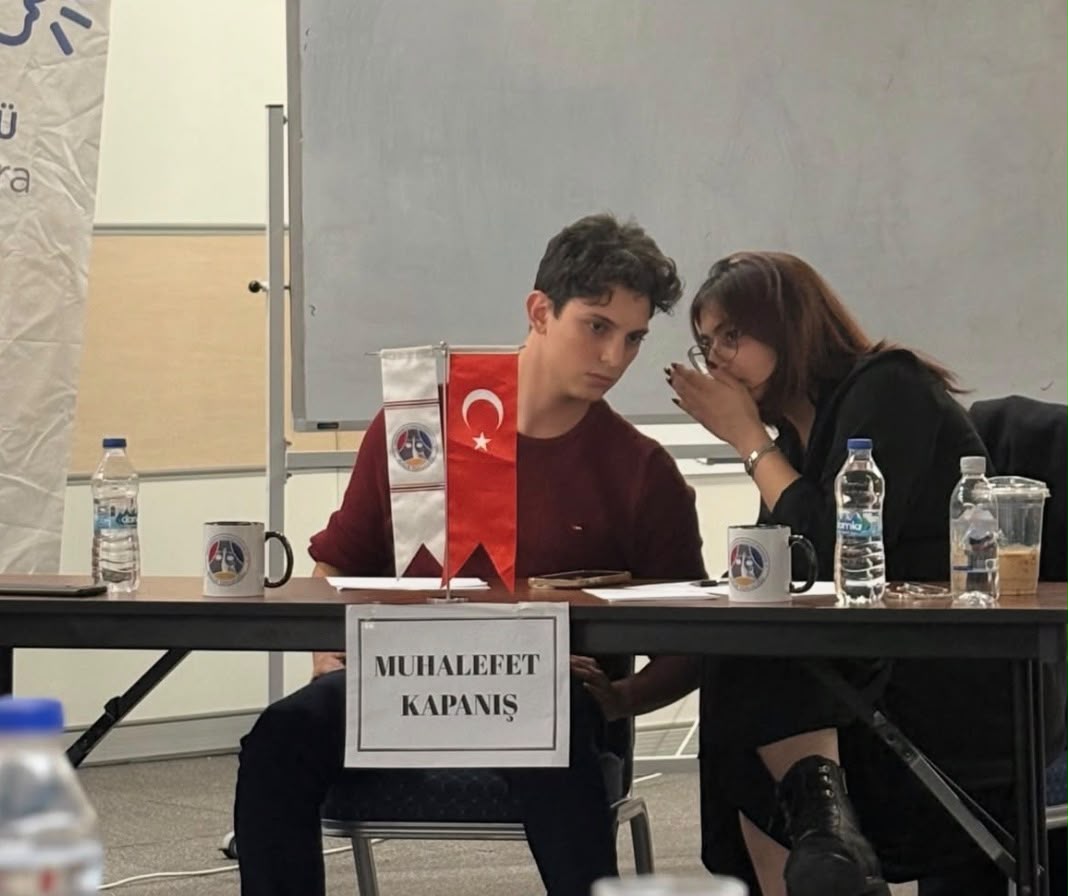 Topluluklar Arası Münazara — fotoğraf 2